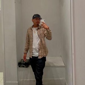 Meet your Posher, Lony